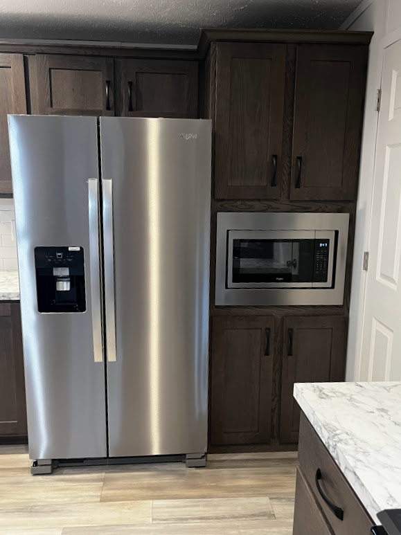 Refrigerator and built in microwave